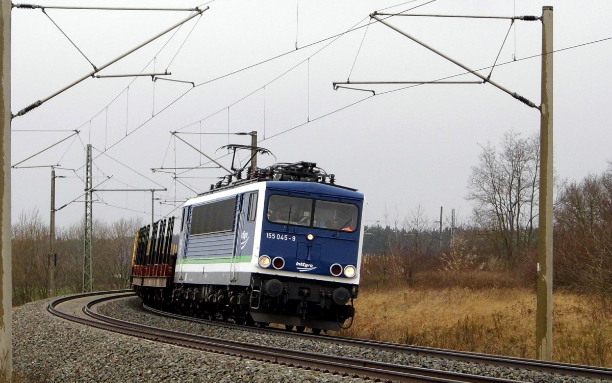 Am 04.02.2016 kam die 155 045-9 von der IntEgro (Press) aus Richtung Borstel und fuhr weiter in Richtung Stendal .