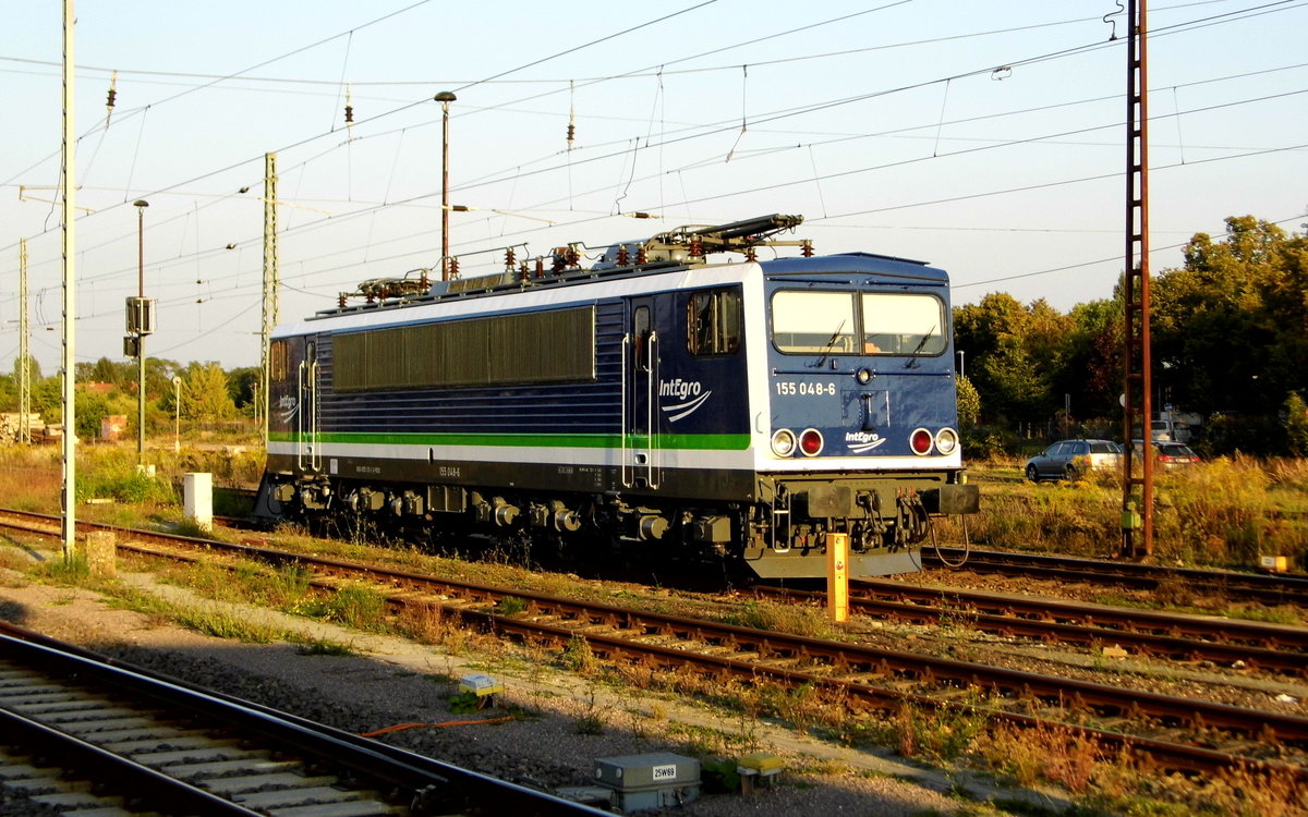 Am 08.09.2016 war die 155 048-6 von der IntEgro (Press) in Stendal   .