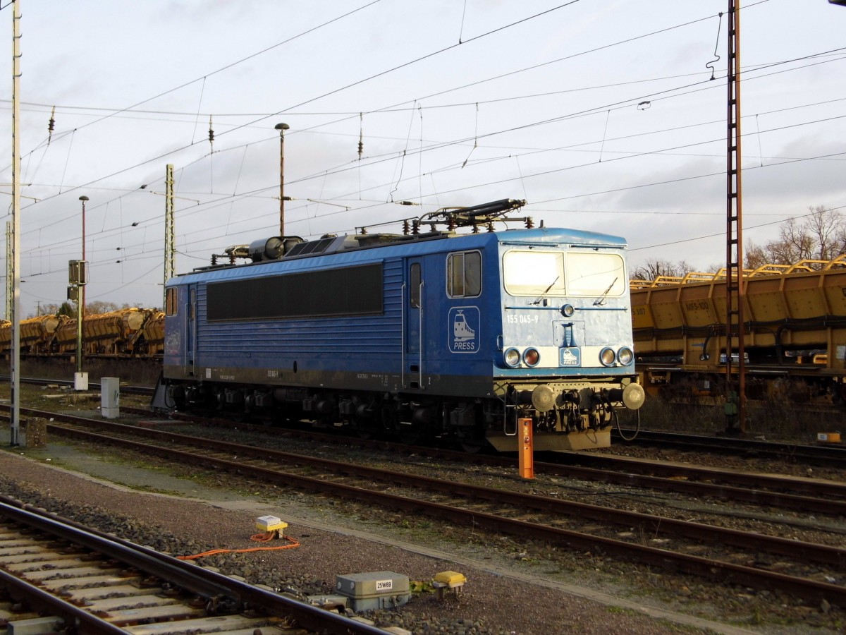 Am 12.12.2015 war  die 155 045-9   von der Press Stendal abgestellt .