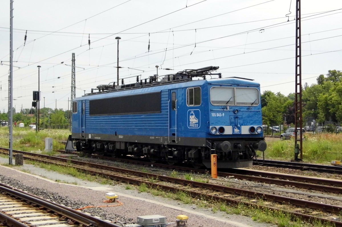 Am 17.07.2015 war die 155 045-9 Press in Stendal abgestellt . 