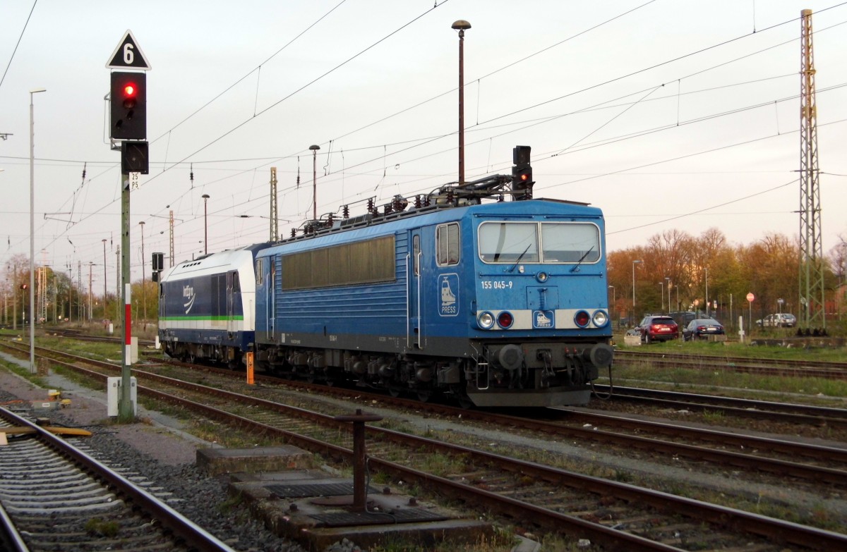 Am 20.04.2015 waren die 223 152-0 und die 155 045-9 von der Press in Stendal abgestellt .