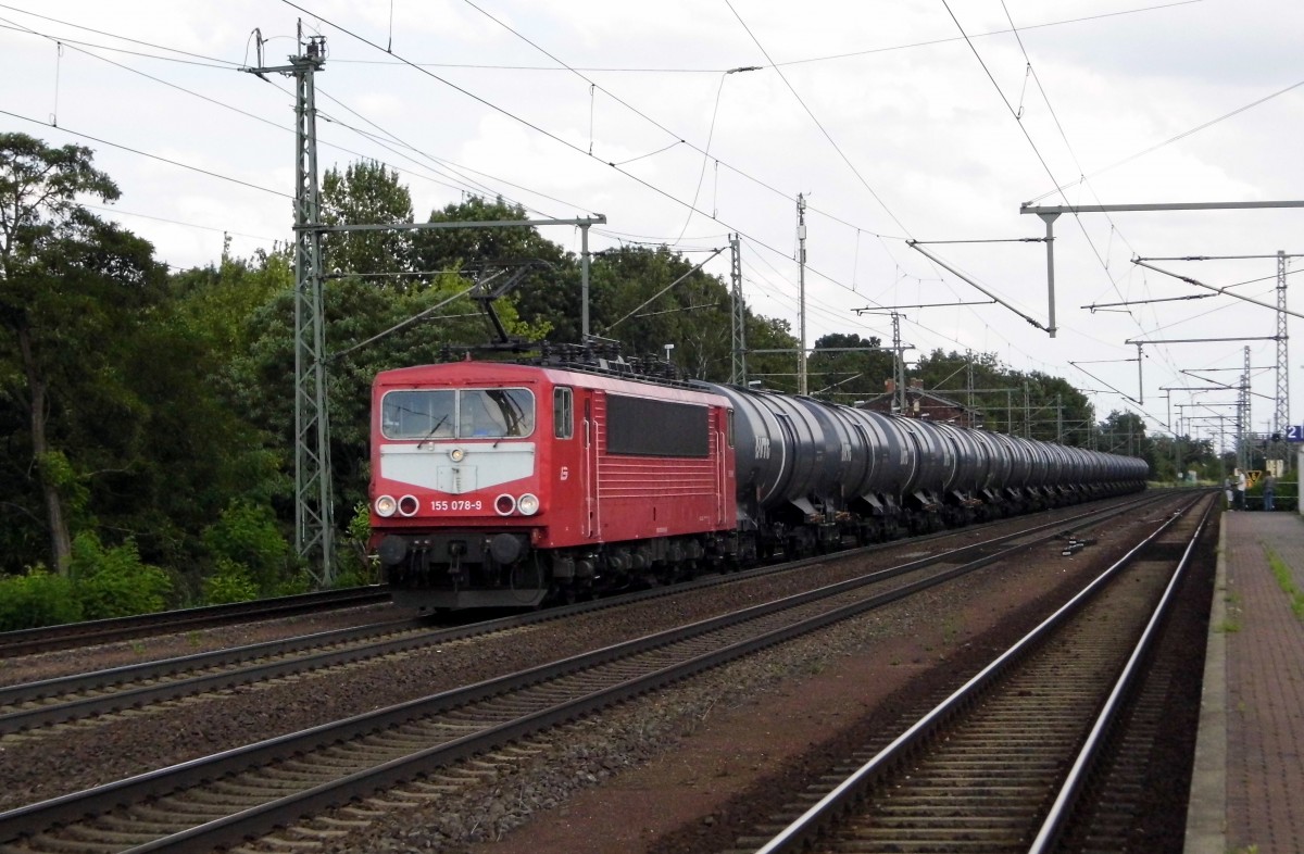 Am 23.07.2015 kam die  155 078-9 von der LEG Leipziger Eisenbahn GmbH. aus Richtung Magdeburg nach Niederndodeleben und fuhr weiter in Richtung Braunschweig .