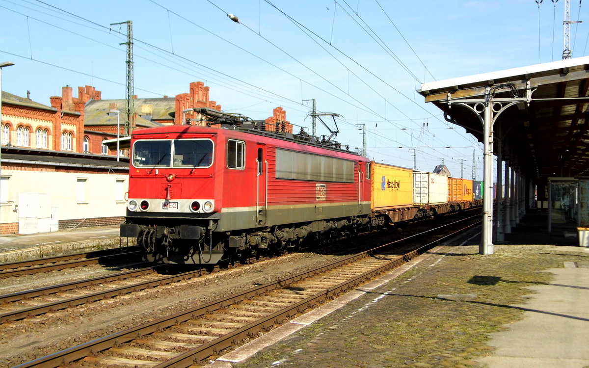 Am 26.03.2016 kam die 155 179-5 ( MEG 702 ) aus Richtung Magdeburg nach Stendal und fuhr weiter in Richtung Wittenberge .