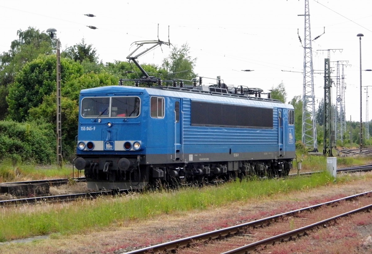 Am 28.05.2015 Rangierfahrt von der 155 045-9 von der Press in Stendal .