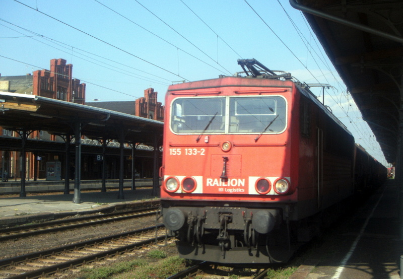 Am 30.04.2014 kam die 155 133-2 von der Railion aus Richtung Magdeburg nach Stendal und fuhr weiter in Richtung Wittenberge. 